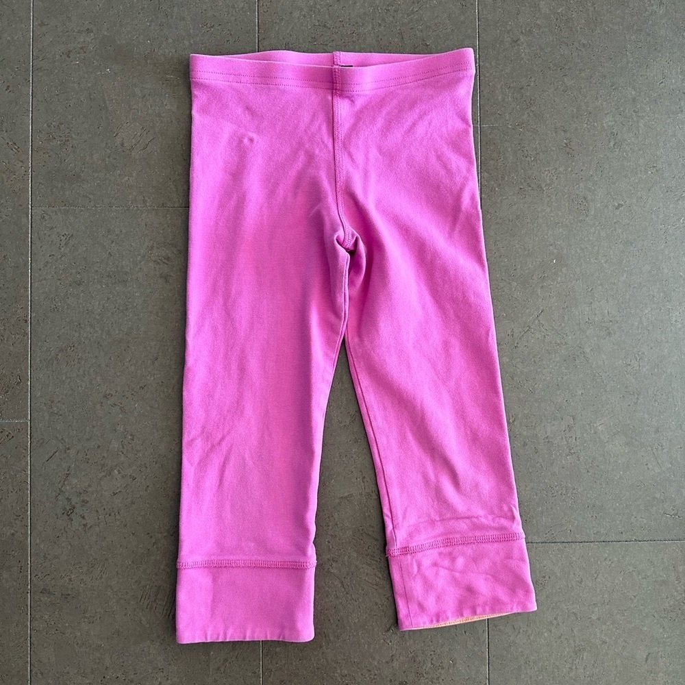 Peekaboo beans cropped leggings size 6